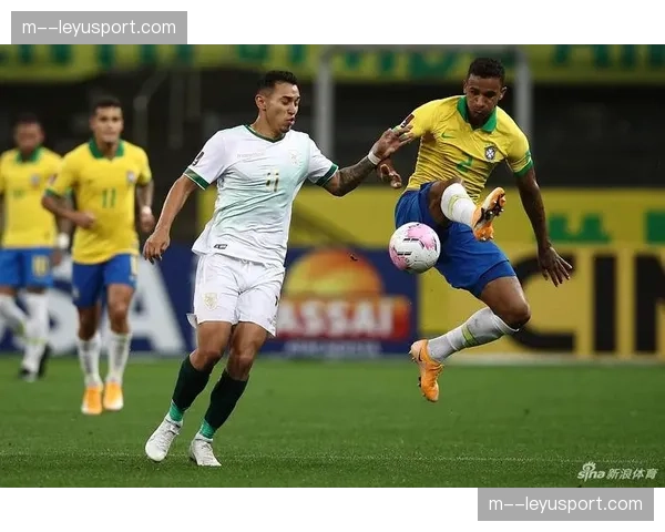 巴西边卫助攻 达尼洛阿尔维斯套边传中频率或创新高